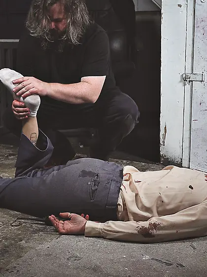 dead spy girl - body searching