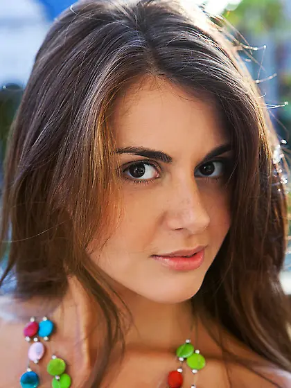 Bodacious brunette teen babe