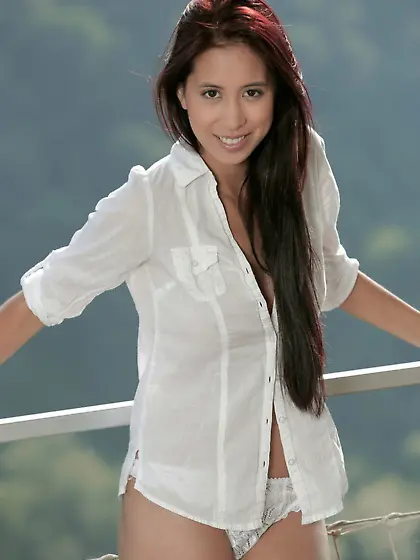 Fabulous tart sheer white