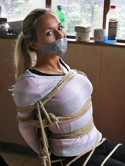 Light amateur bondage