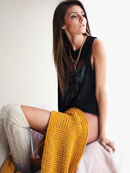 Skinny honey black top