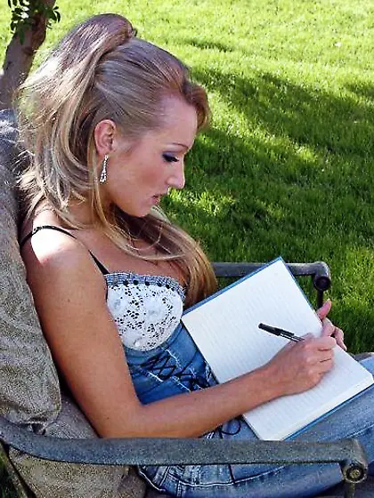 Sweet blonde Sue Diamond with nice tits in pink tight dress gett