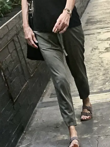 Mature Old Street Unaware Cunts for Dark Fantasies