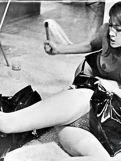 Long legged lesbian chicks