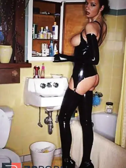 Bi-Otches in Leather