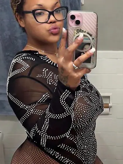 Redbone teen with a fat ass
