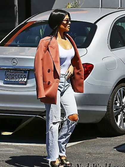 Kourtney Kardashian Cleavage