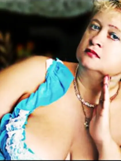 Blonde Ledi501 and Brunette Ledi501 Deepthroat.