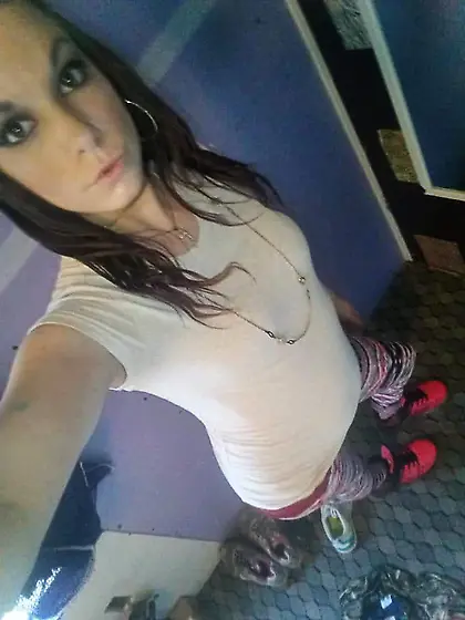 Cute Brunette Girl Selfies