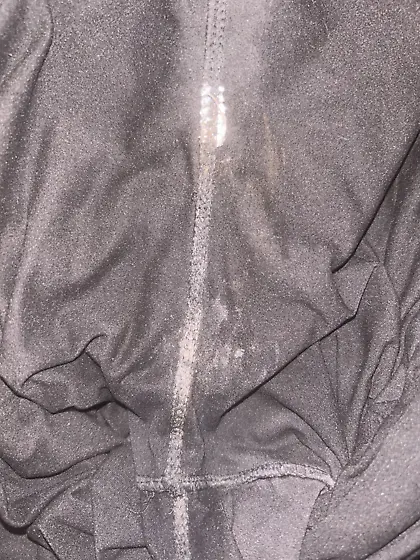 My hot moms stinky ass / pussy stained yoga pants