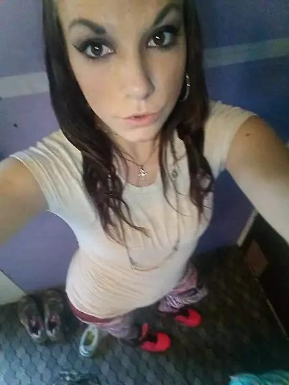 Cute Brunette Girl Selfies