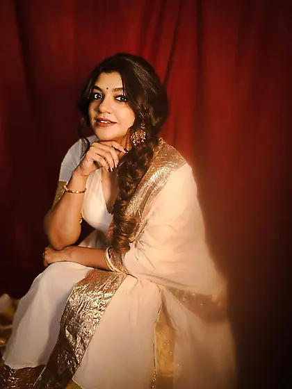 Mallu milk cow Aparna Balamurali