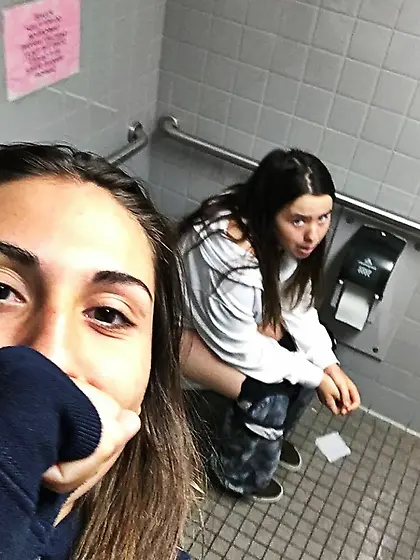 Pissing girls