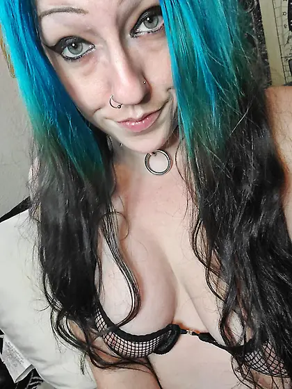 Big tit goth whore OF @margarbby