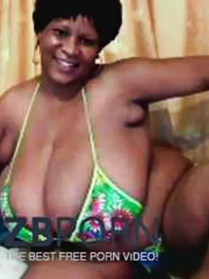 PLUMPER Porno starlet webcam shot