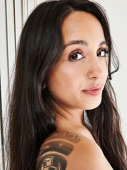 Mi Ha Doan shows her Asian pussy and perfect ass as well