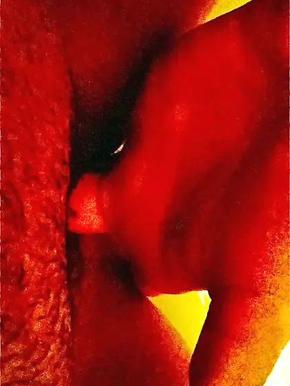 Black teen goes selfie mad - what she really does after gym