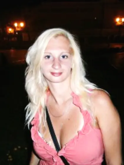 Blonde anna perform anal