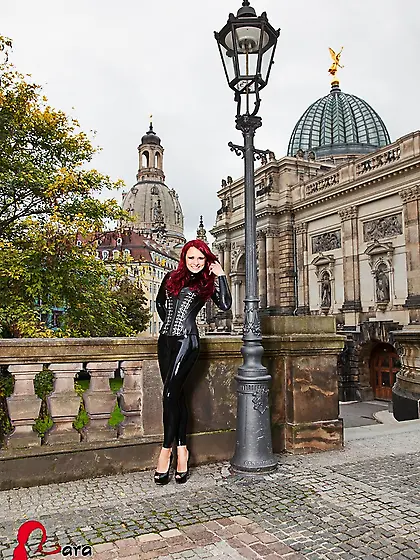 Luscious hottie sizzling hot