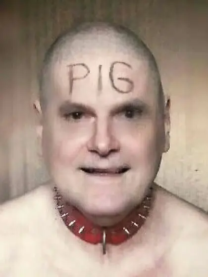 schwanzlutscher sklavenmaul schluckt sperma pisse