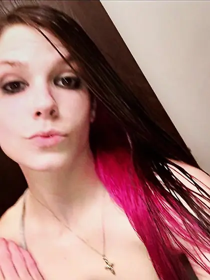 Cute Brunette Girl Selfies