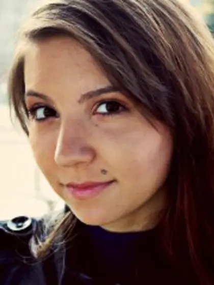 Brunette rose perform cameltoe