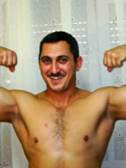 Brunette bubleass perform anal