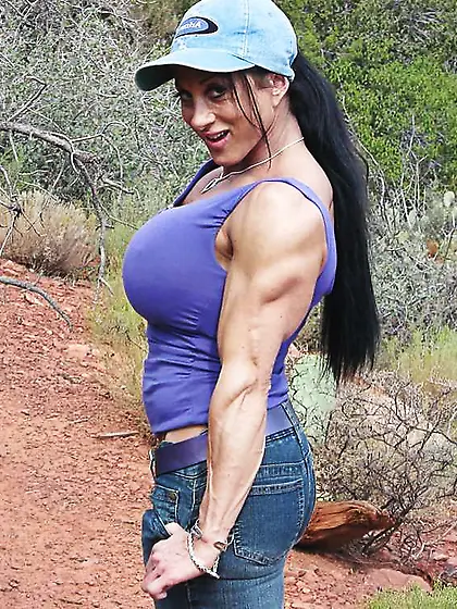 Shooting Lynn and her Uber-Sexy Muscles