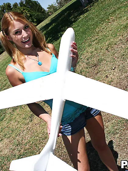 Absolutely lovely young babe shows her skinny body and gets ramm