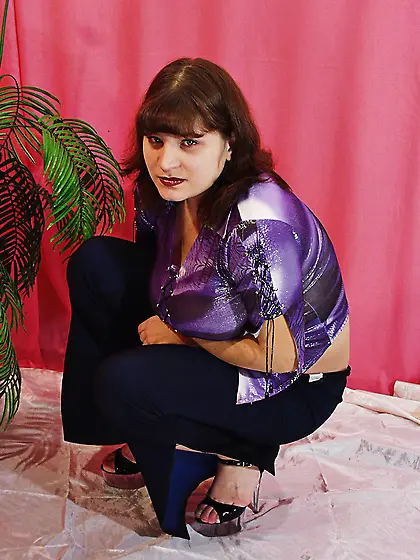 Bbw clear heels squat