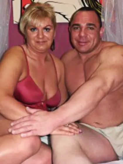 Amad blonde christi perform