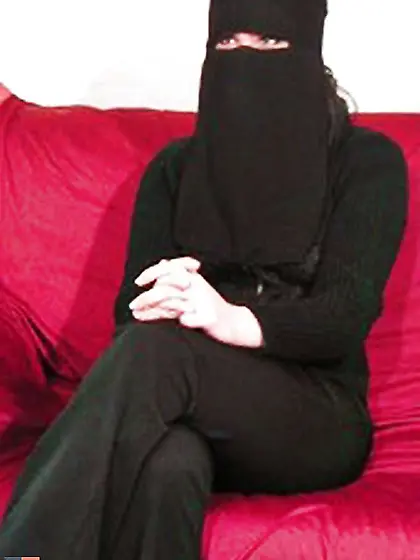 HANDSOME ARABIAN TARTS - RACHIDA