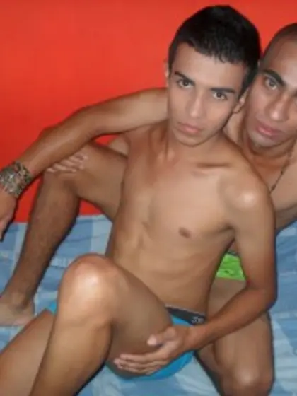 25 yo Gaelen and 19 yo brunette Dhannysexy.