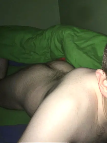 Straight lad shows off bum