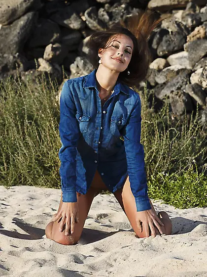 Flawless Latina Lorena Morena wants to spend some naughty time w