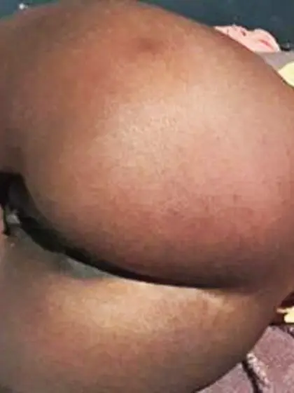 Slutty ebony booty