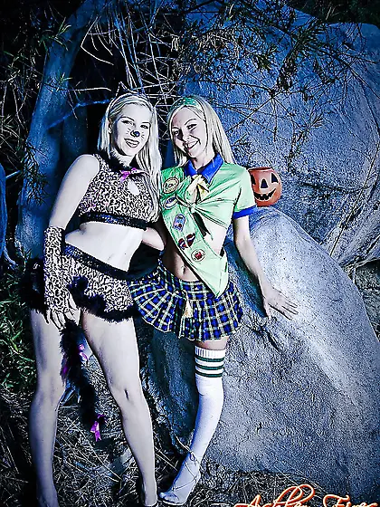 American lesbian kissing stockings