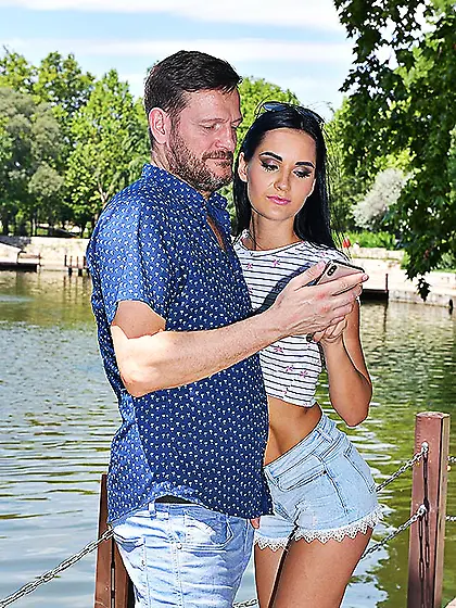 Double penetration session for a vintage European brunette