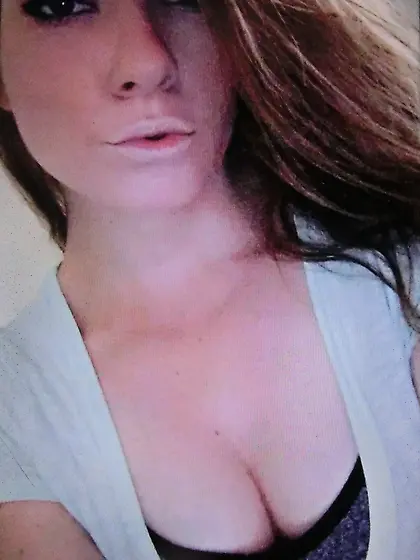 Cute Brunette Girl Selfies