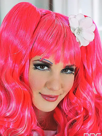 Kinky uniform doll in wig Candy Sweet is playing with the big an