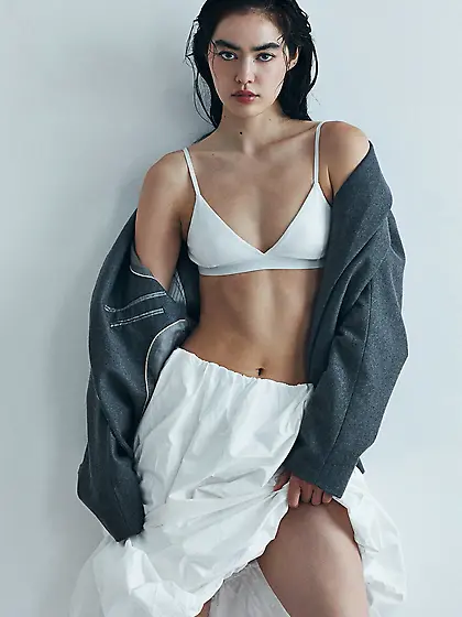 Mixed Asian Model Mia